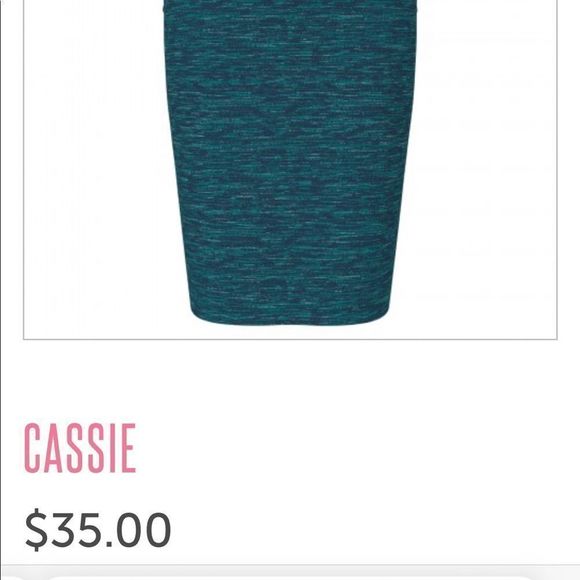 LuLaRoe Pencil Skirt Cassie Style Red Gold Black Size Medium - Picture 10 of 10